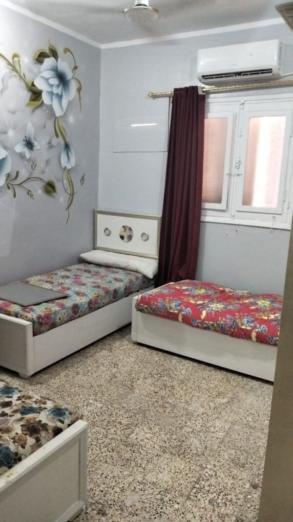 قسم بنات مكيف شقة رقم 53